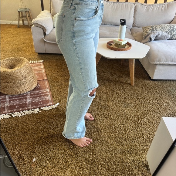 Abercrombie & Fitch Curve Love Straight Leg Jeans - Picture 3 of 4